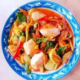 ผัดเผ็ดลูกชิ้นปลาเจ Vegan