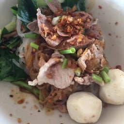 ร้านอ้วนผอมจอมแซ่บอาหารตามสั่ง&ยำแซ่บ