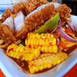 ร้านยำเมืองเหน่อ แซ่บนัวByเจ็เบียร์