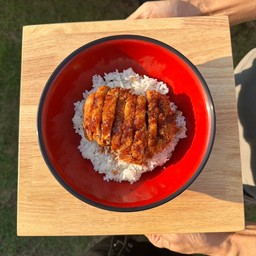 ข้าวหน้าหมูทอด (ทงคัตสึ)