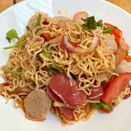 ยำมาม่า