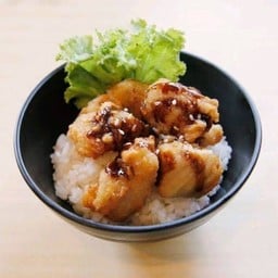 ข้าวหน้าไก่คาราเกะ