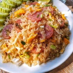 ข้าวผัดแหนม