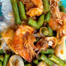 ข้าวพริกแกงทะเล