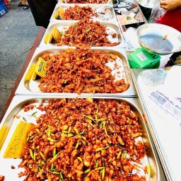 หมูแหนมแม่นิตย์ ตลาดพูนทรัพย์ by เจ้กุ้ง