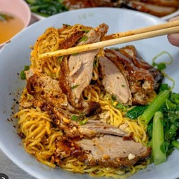 บะหมี่แห้งเป็ดพะโล้
