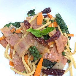 สปาเก็ตตี้ผัดพริกแห้ง Spaghetti With Dried Chili