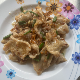 กระเทียมหมูนุ่มเป็นกับข้าว