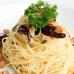 สปาเก็ตตี้ปลาเค็มเจ