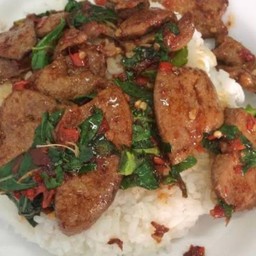 ข้าวกะเพราตับ