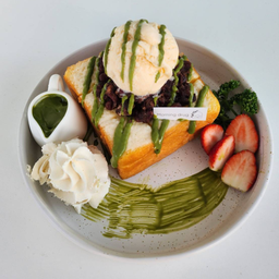 Matcha red been toast