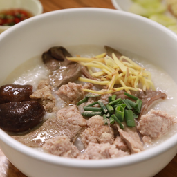 โจ้กหมูไข่เยี่ยวม้าทุกอย่าง