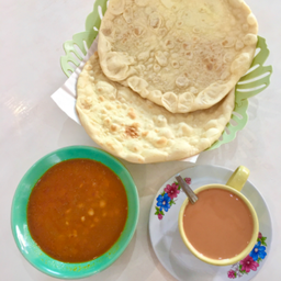 เซ็ทแกงถั่ว+โรตีโอ่ง2+ชานมร้อน