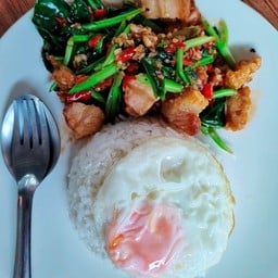 หอมกะเพา+ข้าวผัดDKsoi7 หมู่บ้านDK"บางบอน"