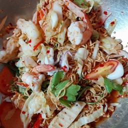 ยำมาม่า