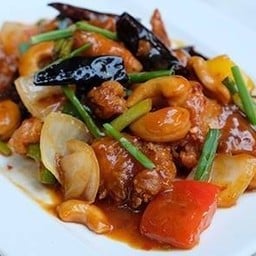 ไก่ ผัดเม็ดมะม่วงหิมพานต์