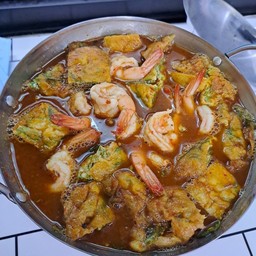 แกงส้มชะอมกุ้ง (ไซส์ใหญ่)