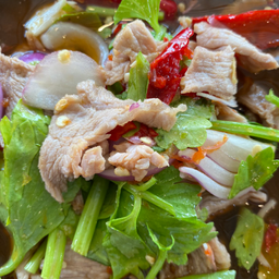 ยำเนื้อลวก