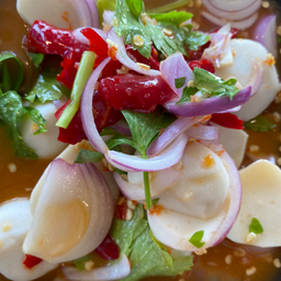 ยำลูกชิ้นปลา(ภูเก็ต)