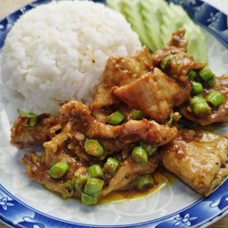 หมูนุ่มผัดพริกแกงใต้