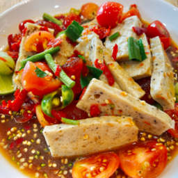 ตำเหลาหมูยอไข่แดงเค็ม