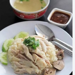 อาหารกล่อง ออกัส