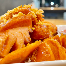 ไส้กรอกรมควันทอด