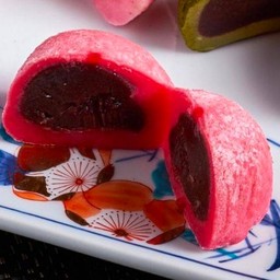 ไดฟุกุสตรอเบอรี่ถั่วแดง