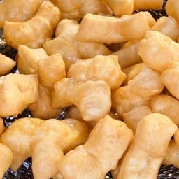 SET  ปาท่องโก๋ 15 ตัว + ซาลาเปา 5 ตัว = 20 ตัว