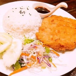 ข้าวหน้าสเต็กปลาทอด