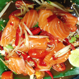 ส้มตำปลาแซลม่อน