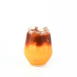 Orange Juice Thai Tea l เครื่องดื่มชาดำเย็นผสมน้ำส้มคั้นสด