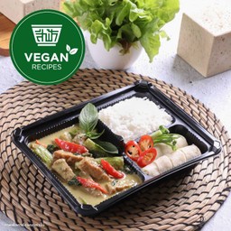 ข้าว + แกงเขียวหวาน Plant Based + ปอเปี๊ยะสด (Vegan)