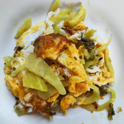 ผักกาดดองผัดไข่ (ราดข้าว)