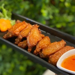 ปีกไก่กลางทอด (Chicken Wings)