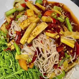 Som Tum With Bamboo Shoot