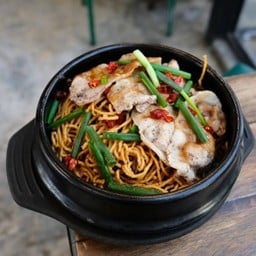 หมี่กรอบโคราช