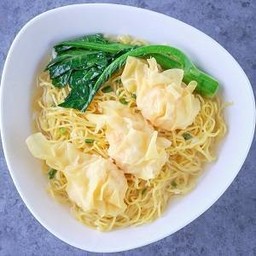 บะหมี่น้ำเกี๊ยวกุ้งจัมโบ้น้ำ/แห้ง