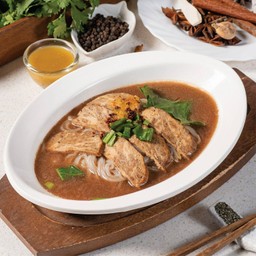 ก๋วยเตี๋ยวเรือ          Boat noodle with plant-based meat