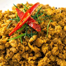 คั่วกลิ้งหมูสับราดข้าว