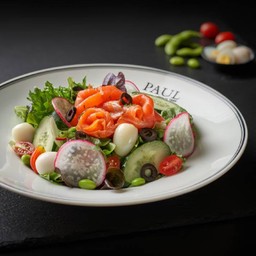 Smoked salmon nicoise salad