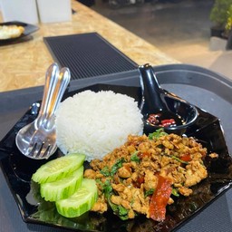 ข้าวกะเพราไก่