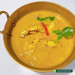 แกงกะทิหมึกไข่