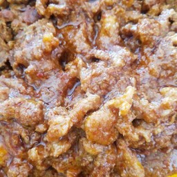 ผัดพะแนง ราดข้าว