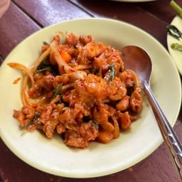 ไก่ผัดเม็ดมะม่วง