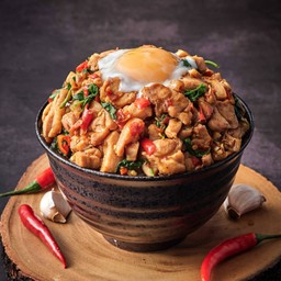 ข้าวกะเพราไก่สับไข่ออนเซ็น