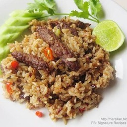 ข้าวผัดเนื้อ