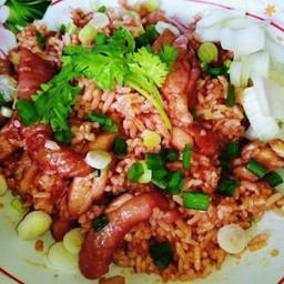 ข้าวผัดหมูแดง