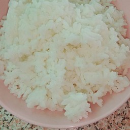 ร้านก๋วยเตี๋ยวเป็ดป้านุจรีกลางฃอยบ่อก๊อกศีรราชา