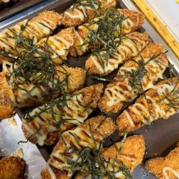 กะต๊ากไก่ทอดซอสเกาหลีตลาดไนท์บุรีรัมย์
